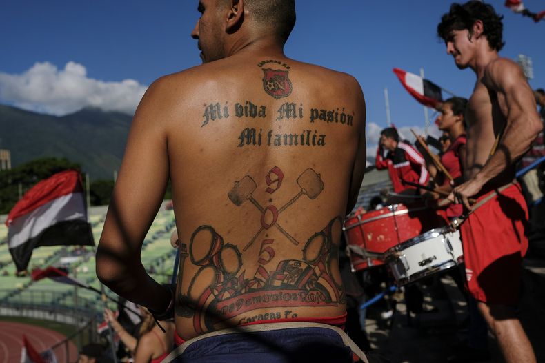 DEP-FUT_VENEZUELA-HINCHADA_PASION-2.jpg
