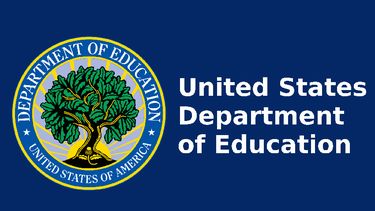 trump considera desmantelar el departamento de educacion con una orden ejecutiva