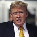 El expresidente Donald Trump habla después del procedimiento en su juicio, el martes 21 de mayo de 2024, en el Tribunal Penal de Manhattan en Nueva York. (Michael M. Santiago/Pool Photo vía AP)