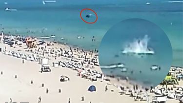 video: cae un helicoptero frente a la playa de  miami beach