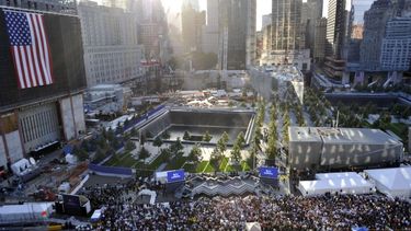 En la zona cero, el aniversario del 9-11 es público y privado