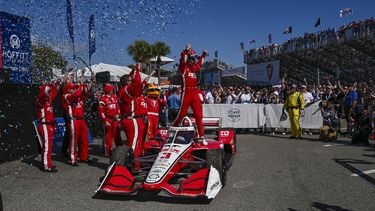 McLaughlin gana su primera carrera en IndyCar