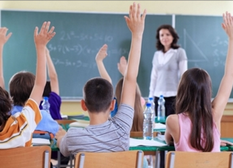 En Miami-Dade, los maestros menos experimentados están concentrados en las escuelas más pobres y de peor desempeño del distrito, según un informe.