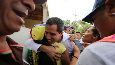Venezuela: Investigan a 2 allegados de Guaidó por corrupción