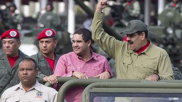 Maduro da giro y elogia miniserie de Netflix sobre Bolívar