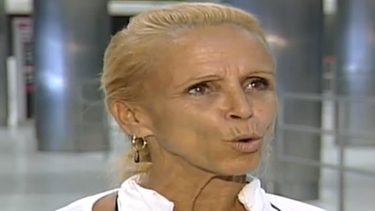 americateve | La dama de blanco cubana Lourdes Esquivel dijo en Miami que con Raúl Castro no habido un gran cambio en la isla y explicó lo que representa para el régimen la existencia de este grupo opositor de mujeres en Cuba.