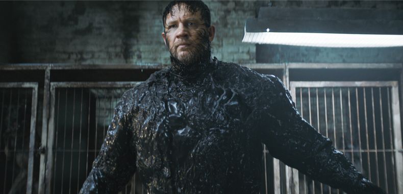 En esta imagen proporcionada por Sony Pictures, Tom Hardy en una escena de Venom: The Last Dance. (Columbia-Sony Pictures vía AP)