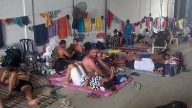 cubanos varados en colombia esperan una solucion a su caso
