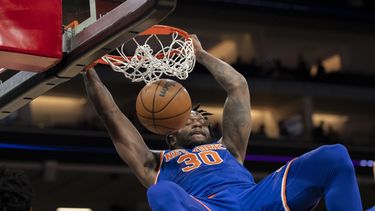 Randle suma 46, Knicks remontan para ganar a Kings 131-115