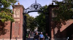 La Universidad de Harvard en Cambridge, Massachusetts, el 30 de septiembre del 2025. (AP foto/Charles Krupa)