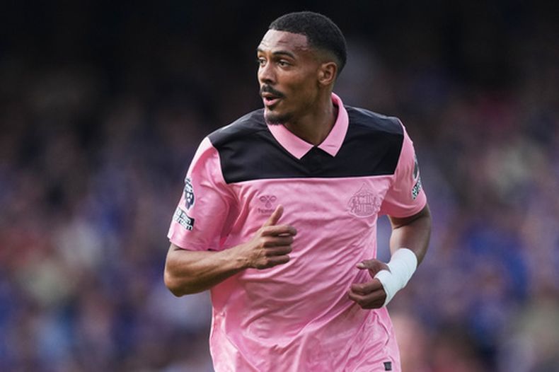 ARCHIVO - Wilson Isidor del club inglés Sunderland durante un partido de la Liga Premier contra Ipswich, el 22 de agosto de 2026, en Ipswich. (AP Foto/Dave Shopland)