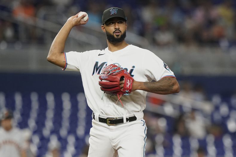 DEP-BEI GIGANTES-MARLINS