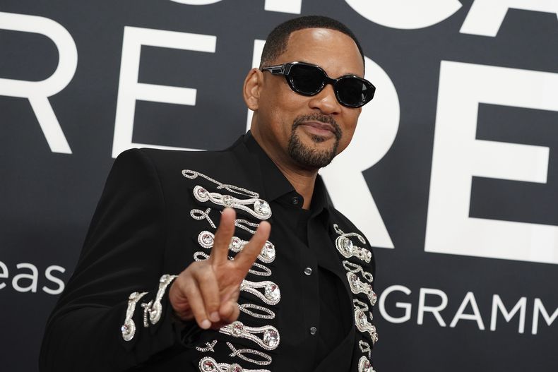 Will Smith llega a la 67ª entrega anual de los premios Grammy el domingo 2 de febrero de 2025 en Los Ángeles. (Foto Jordan Strauss/Invision/AP)