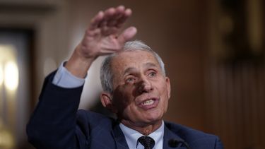 Fauci: Más niños se infectarán de COVID por variante delta