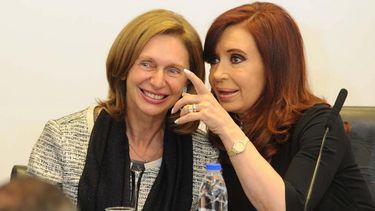 video: senadora argentina a afectado por inundacion: yo tengo 10 mansiones, vago