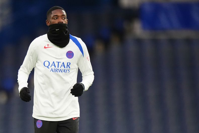 Ousmane Dembele del Paris Saint-Germain durante un entrenamiento en el estadio Stamford Brigde de Chelsea, el lunes 16 de marzo de 2026, en Londres. (Ben Whitley/PA vía AP)