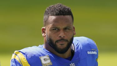 AP elige a Donald y Kelce All-Pro por unanimidad