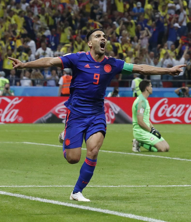 ARCHIVO - Radamel Falcao, de la selección de Colombia, festeja tras anotar ante Polonia en el Mundial, el domingo 24 de junio de 2018, en Kazán, Rusia (AP Foto/Frank Augstein)