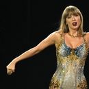 Taylor Swift se presenta durante el concierto inaugural de las fechas de Toronto de The Eras Tour el jueves 14 de noviembre de 2024.(Chris Young/The Canadian Press via AP)