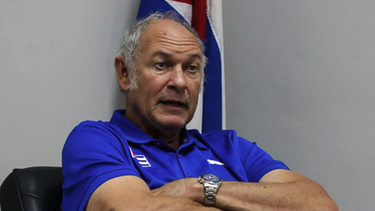 en silla de ruedas y con problemas de habla: se deteriora la salud del campeon olimpico alberto juantorena