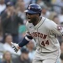 Astros frenan racha de 14 triunfos de Marineros, vencen 5-2
