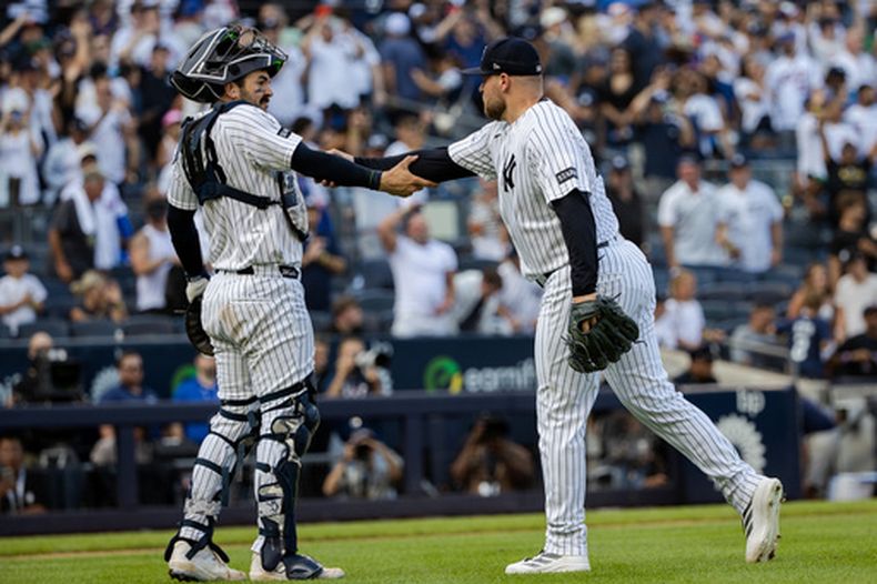 Jugadores de los Yankees de Nueva York festejan tras vencer a los Mets de Nueva York en la Subway Series el domingo 13 de septiembre del 2026. (AP Foto/Angelina Katsanis)