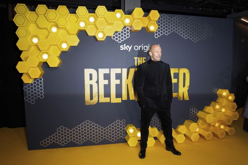 Jason Statham en la premiere de The Beekeeper en Londres el 10 de enero de 2024. (Scott A Garfitt/Invision/AP)