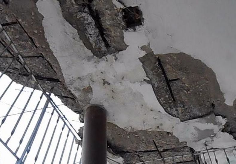 Así luce el techo de la casa de Adis, quien se declara revolucionaria hasta la muerte.