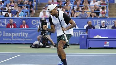Kyrgios vence a local Girón en Washington
