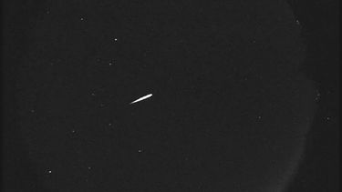 Esta fotografía proporcionada por la NASA muestra las Oriónidas, una de las dos lluvias anuales de meteoritos del cometa Halley, el 13 de octubre de 2015. (Laboratorio de Propulsión a Chorro/NASA vía AP)