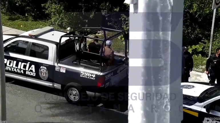 Autoridades mexicanas detienen a migrantes cubanos hacinados en un camión