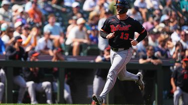 Dillon Dingler, de los Tigres de Detroit, anota frente a los Marineros de Seattle el jueves 6 de agosto de 2026 (AP Foto/Lindsey Wasson)