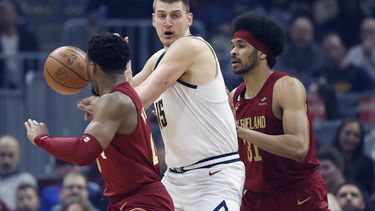 De la mano de Jokic y Porter Jr., Nuggets vencen a Cavaliers