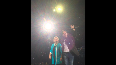 [video] marc anthony subio a hillary clinton al escenario