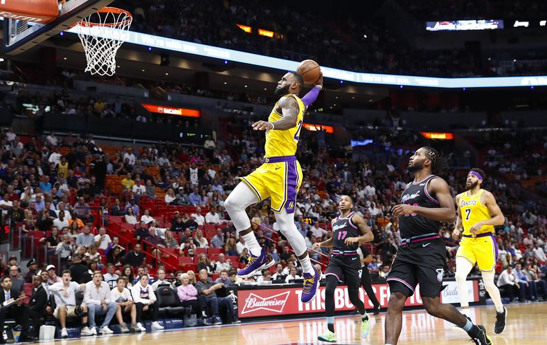 DEP-BAS_LAKERS-HEAT-0.jpg