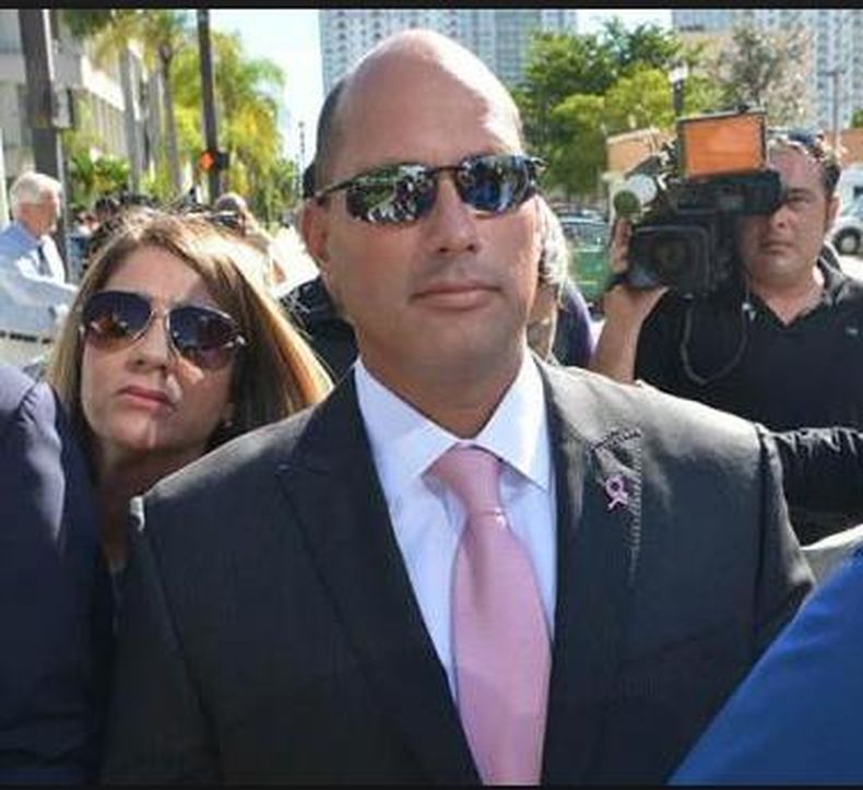 América Noticias revela evidencias que podrían utilizar las autoridades para involucrar al ex alcalde de Sweetwater Manny Maroño y la empresa de grúas Southland de Towing Company que tiene denuncias por apropiación indebida de autos.