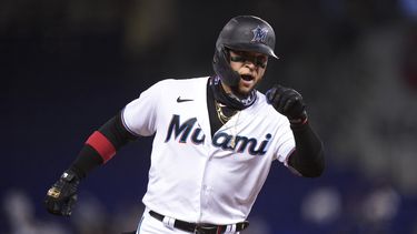 Jackson logra su 1er jonrón; Marlins superan a Mets