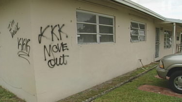 vandalizan varias casas en miami gardens