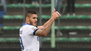 americateve | El jugador argentino del Inter, Mauro Icardi, festeja tras anotar un gol contra el Cagliari en la Serie A el domingo, 29 de septiembre de 2013, en Trieste, Italia. (AP Photo/Paolo Giovannini)