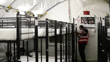 EEUU: Guatemalteca denuncia trato de autoridades migratorias