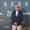El director y guionista estadounidense James Ivory posa en la alfombra roja de su documental A Cooler Climate en el Festival Internacional de Cine de Morelia en Morelia, México, el 24 de octubre de 2023. (Foto AP/Berenice Bautista)