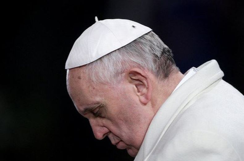 El papa Francisco exige justicia para las víctimas del atentado terrorista que dejó la cifra más alta de muertos en Argentina. Y lo hace mediante lo que se ha convertido en su forma de comunicación más distintiva: un mensaje de video grabado al instante c