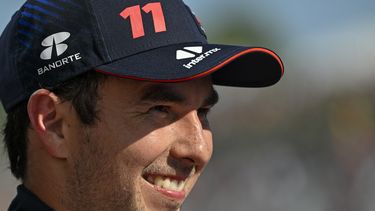El piloto mexicano Sergio Pérez de Red Bull tras su tercer puesto en el Gran Premio de Hungría, el domingo 23 de julio de 2023, en Budapest. (AP Foto/Denes Erdos)