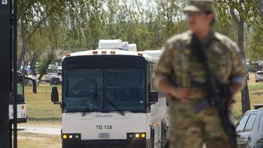 AP EXPLICA: Biden usa medida de Trump contra migrantes