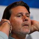 El argentino Mauricio Pochettino, técnico de Estados Unidos, comparece en una conferencia de prensa el martes 30 de junio de 2026 en Santa Clara, California (AP Foto/Eugene Hoshiko)