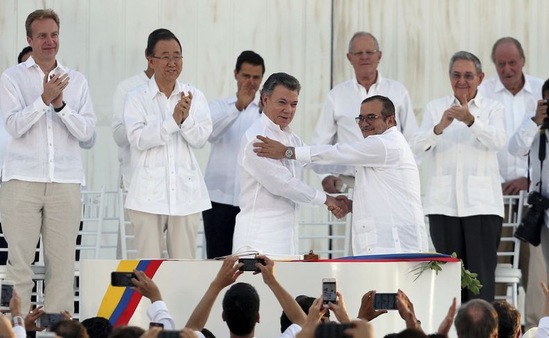 AMS-GEN_AP_EXPLICA_COLOMBIA-FARC-0.jpg