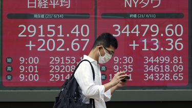 Wall Street abre en baja: S&P 500 justo por bajo su récord