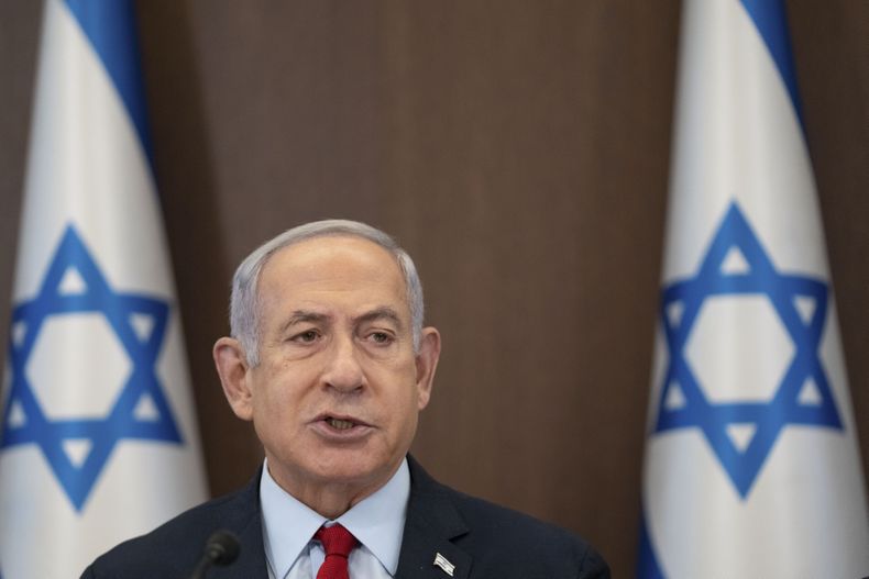 El primer ministro israelí Benjamin Netanyahu dirige una reunión de su Gabinete en Jerusalén, el domingo 18 de junio de 2023. (AP Foto/Ohad Zwigenberg, Pool)