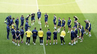 Con aliento desde el frente, Ucrania busca llegar al Mundial