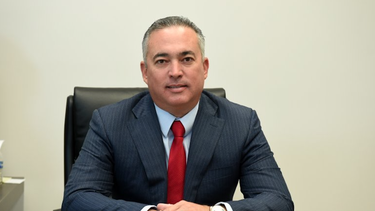 emigro sin nada y planea llegar a 150 oficinas en 2017